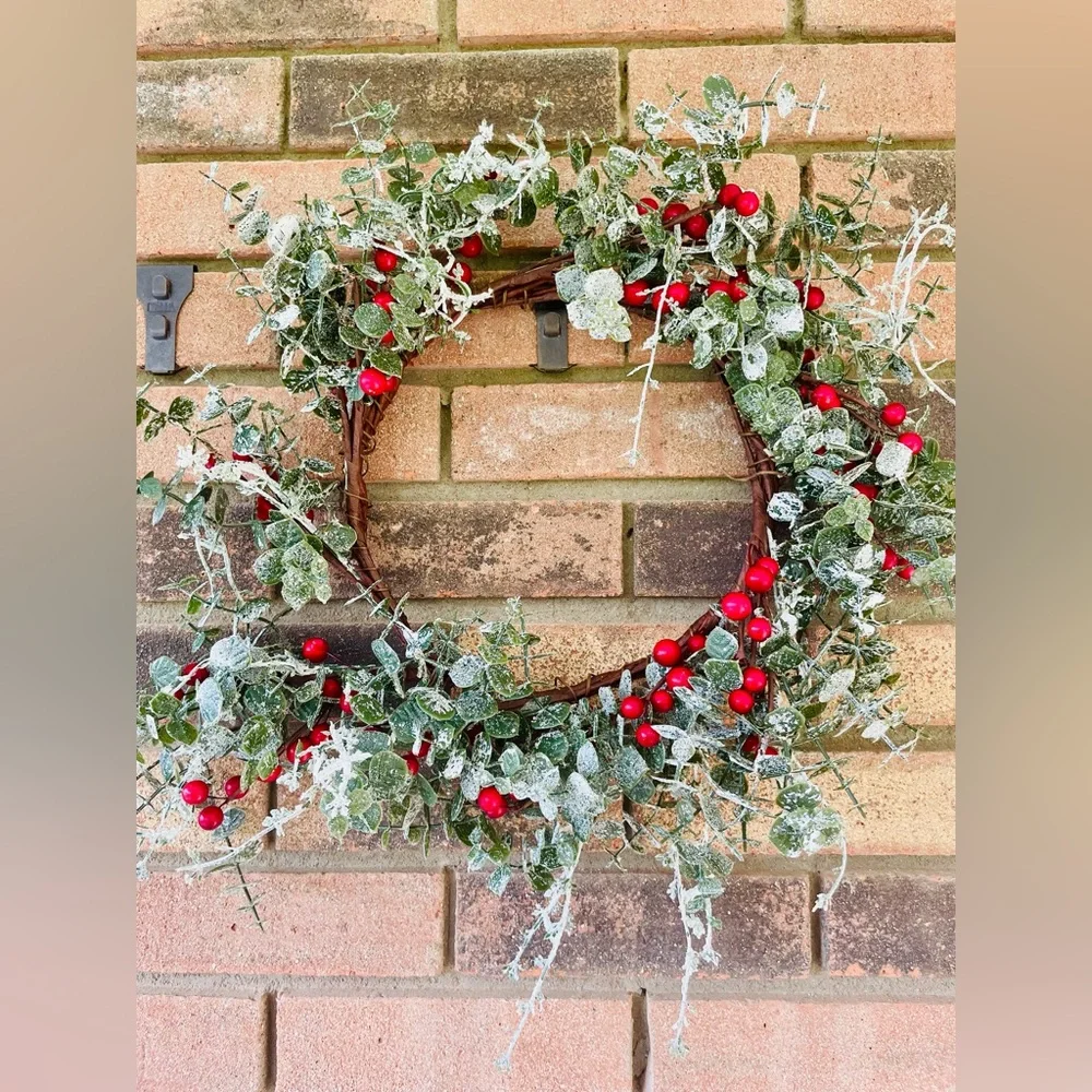*Frosted Eucalyptus Wreath With Red Berries 16”